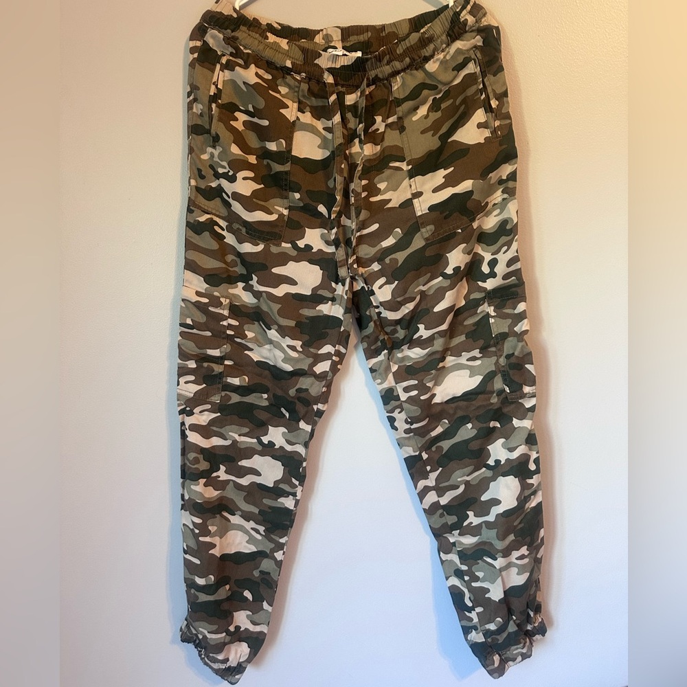 Love Tree Camouflage Joggers
